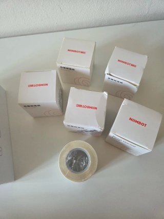 NIIMBOT B1 Stampante Etichette Bluetooth Nuova