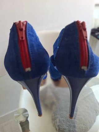 Zapatos de tacón azul