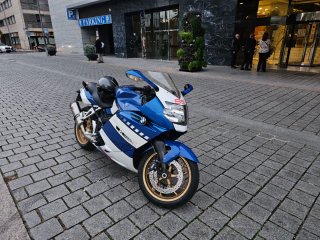 BMW K 1200 S Azul y Blanca