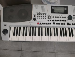 Piano MC710