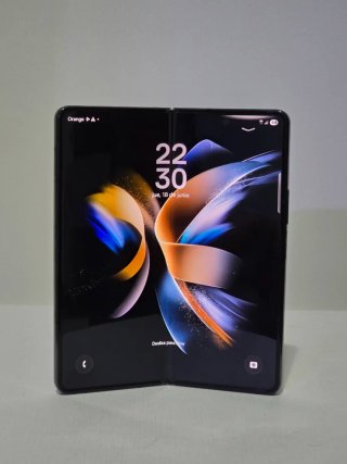 Samsung Galaxy Z Fold 4 Signature Edition