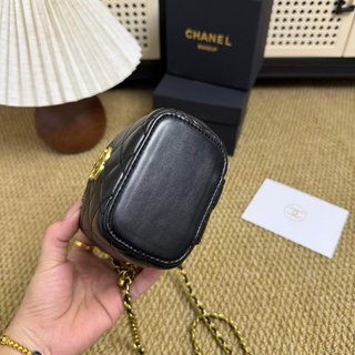 Neceser Chanel makeup Negro
