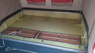 Carro tienda sin piquetas con documentación.