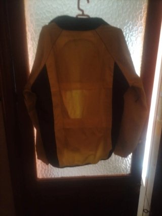 Cortavientos e impermeable hombre