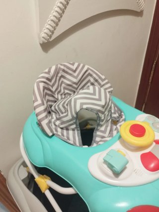 Andador bebé con asiento y bandeja