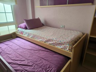 Muebles habitación juvenil morados