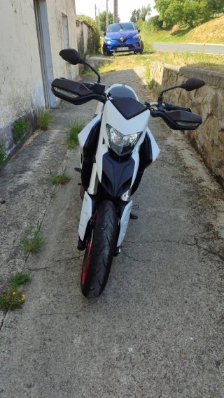 Ducati Hypermotard 939