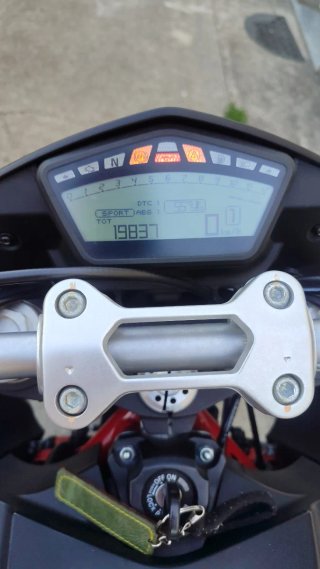 Ducati Hypermotard 939