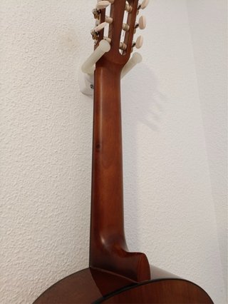 Guitarra Clásica Yamaha C40 (cejilla de regalo)