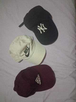 Lote 3 Gorras: Nike, Adidas, Yankees
