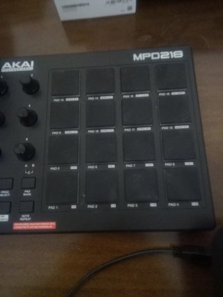 Akai MPD218 Pad Controller
