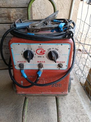 Soldadora Eléctrica AR Mini 200A