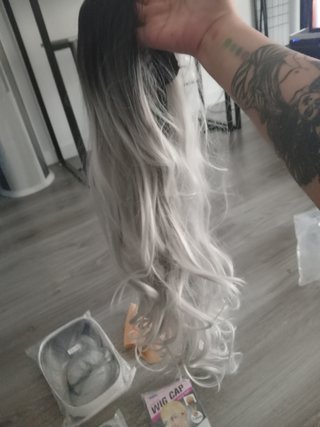 Peluca Gris con Gorro para Peluca