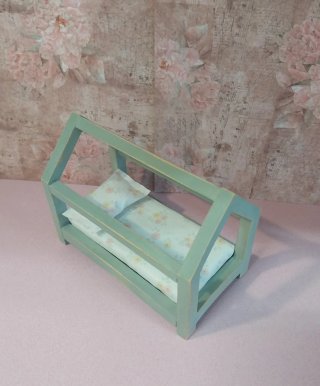 Cama casa para muñecas Maileg