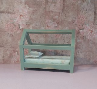 Cama casa para muñecas Maileg