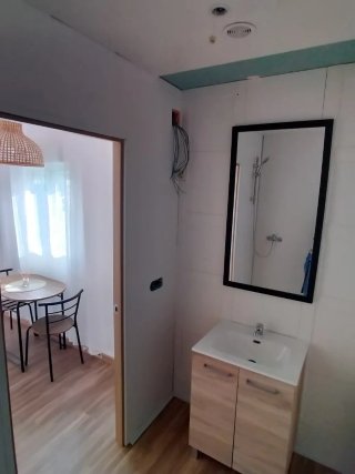 Contenedor maritimo convertido en casa prefabrica