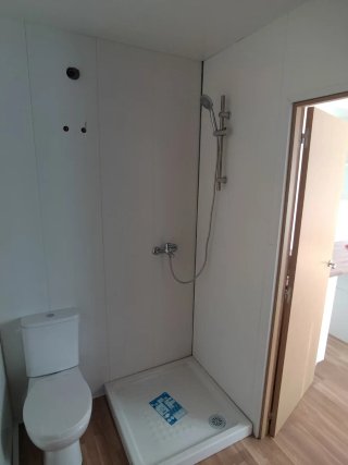 Contenedor maritimo convertido en casa prefabrica