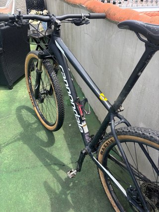 Bicicleta Cannondale Montaña Negra