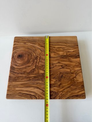Tagliere in legno di ulivo 30x30 cm