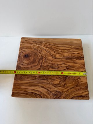 Tagliere in legno di ulivo 30x30 cm