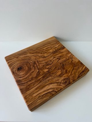 Tagliere in legno di ulivo 30x30 cm