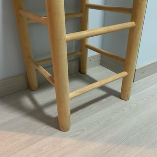 Trona de madera