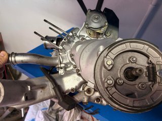 Motor Vespa 75 Elestard esta prácticamente nuevo