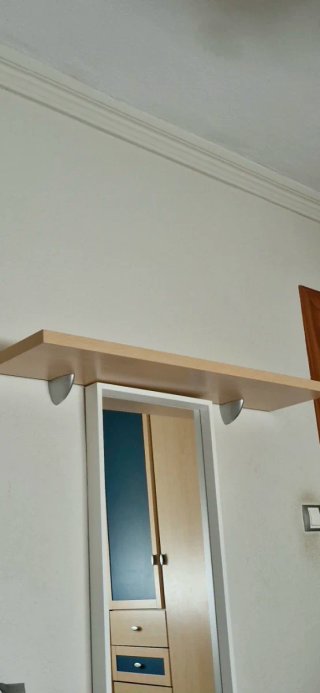 2 estanterías madera y metal