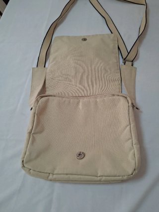 Bolso bandolera Adolfo Domínguez color crema