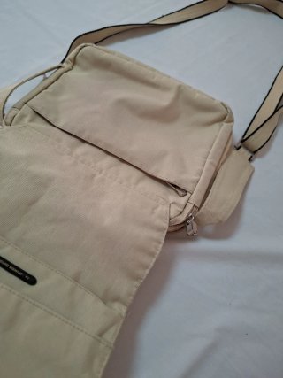 Bolso bandolera Adolfo Domínguez color crema