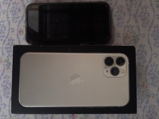 iPhone 11 Pro Plata o Blanco