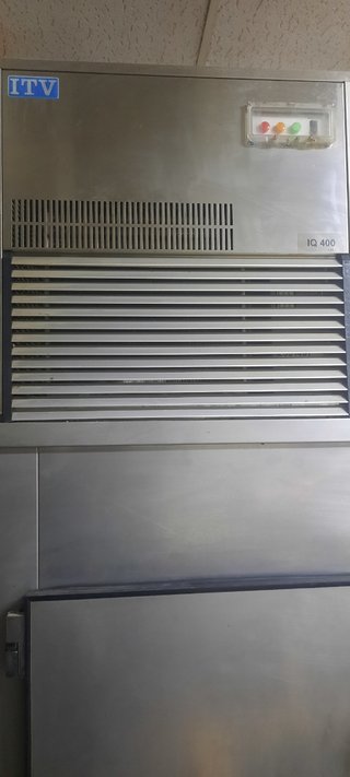 Maquina de hielo