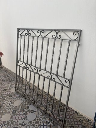 Reja de ventana metálica 1,47m x 1,40m