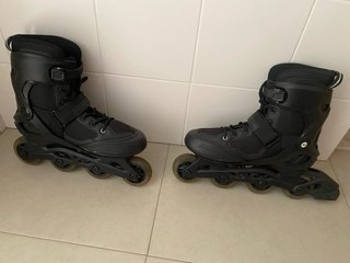 Patines en línea negros