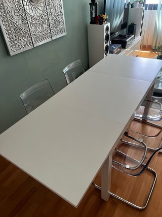 Mesa extensible IKEA BJURSTA + 4 Sillas TOBIAS