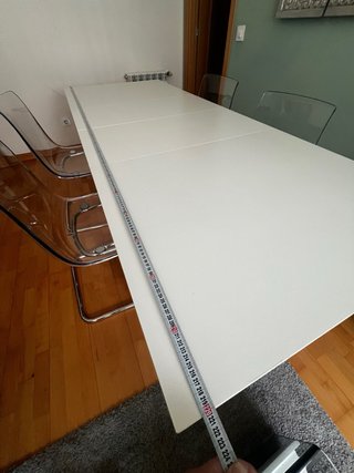 Mesa extensible IKEA BJURSTA + 4 Sillas TOBIAS