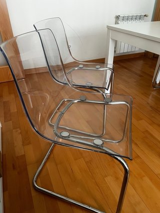 Mesa extensible IKEA BJURSTA + 4 Sillas TOBIAS