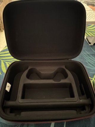 Nintendo Switch + Estuches de Viaje