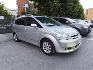 Toyota corolla verso 2004