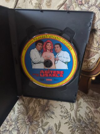 DVD Agítese antes de usarla Cine Español