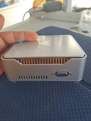 Mini PC NIPoGi GK3PLUS per riparazione o ricambi.