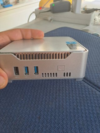 Mini PC NIPoGi GK3PLUS per riparazione o ricambi.