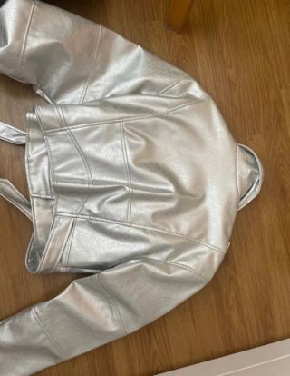 Chaqueta Plateada Pull&Bear