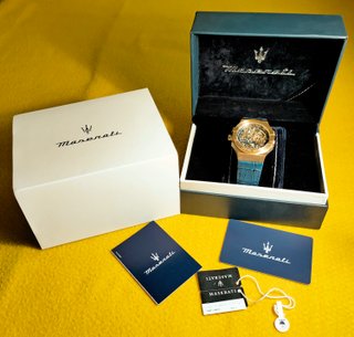 Reloj Maserati automático nuevo, dorado