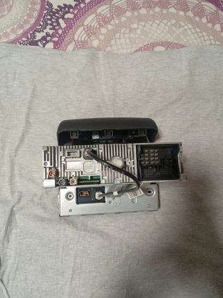 Radio con pantalla original de Citroen y Peugeot