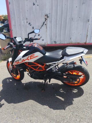 KTM Duke 390 2017 Naranja/Blanca
