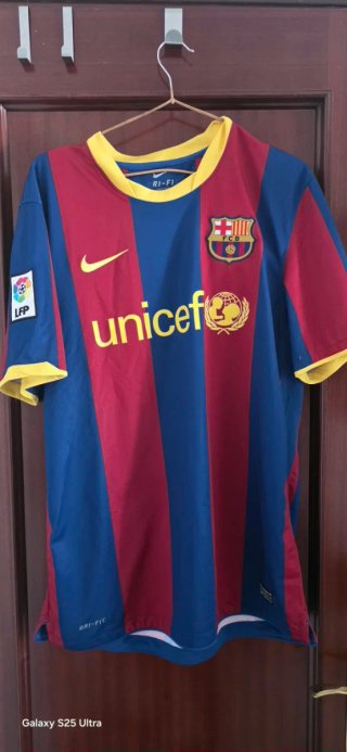 Camiseta de fútbol y baloncesto