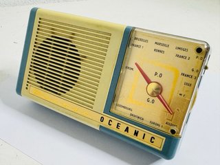 Radio Picnic Oceanic Transistor Vintage 1961