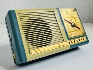 Radio Picnic Oceanic Transistor Vintage 1961
