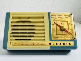 Radio Picnic Oceanic Transistor Vintage 1961